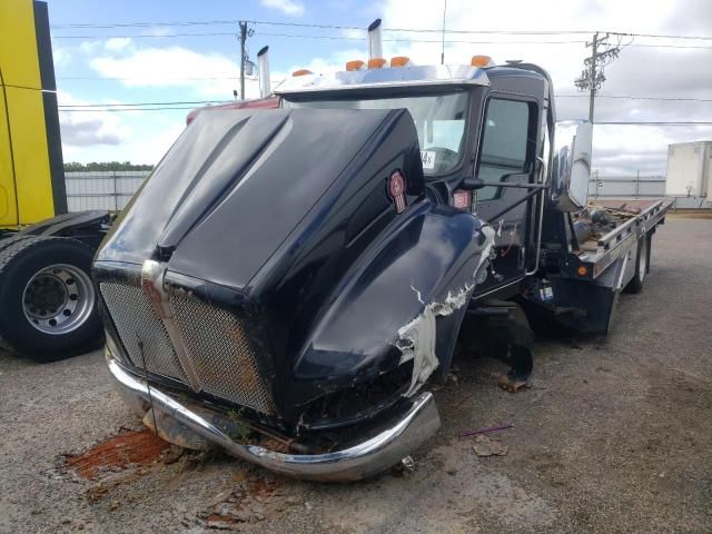 2014 Kenworth Construction T270