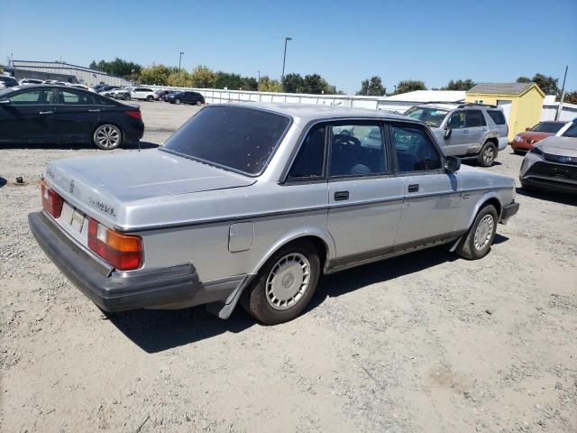 1990 Volvo 240 Base