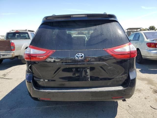 2015 Toyota Sienna LE