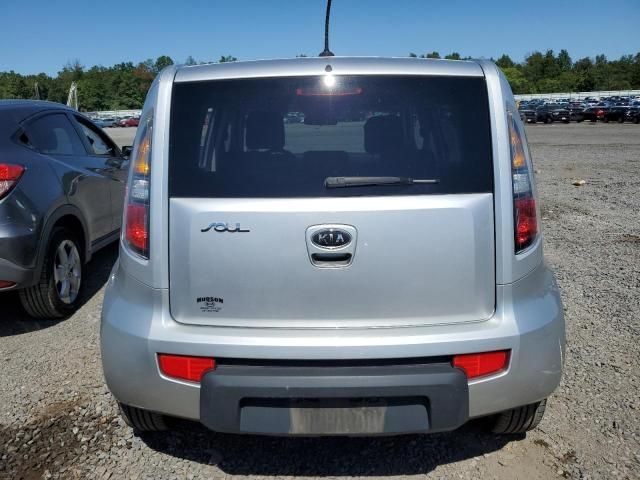 2010 KIA Soul +