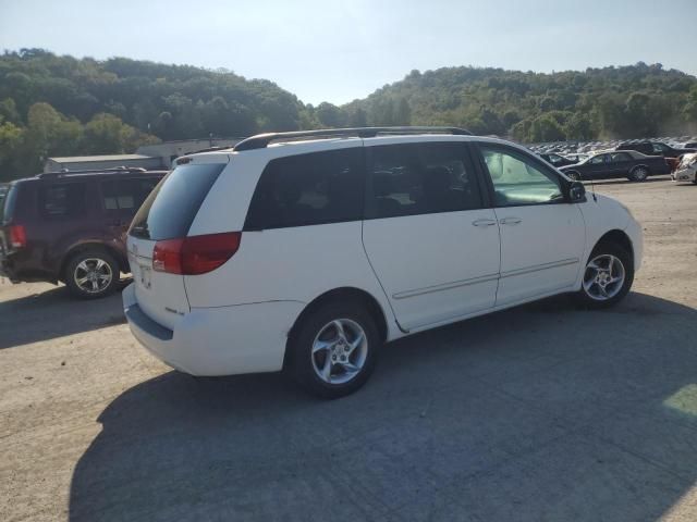 2004 Toyota Sienna CE