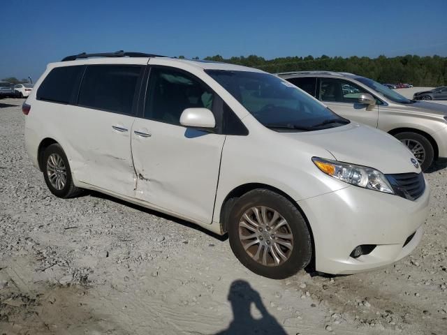 2015 Toyota Sienna XLE