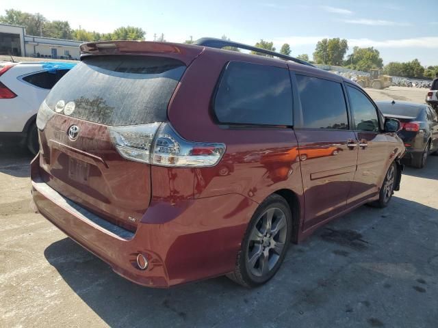 2016 Toyota Sienna SE