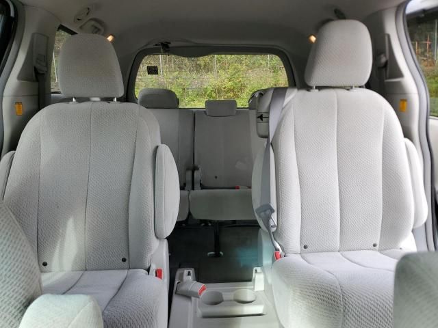 2011 Toyota Sienna LE