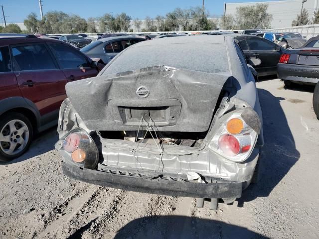 2004 Nissan Altima Base