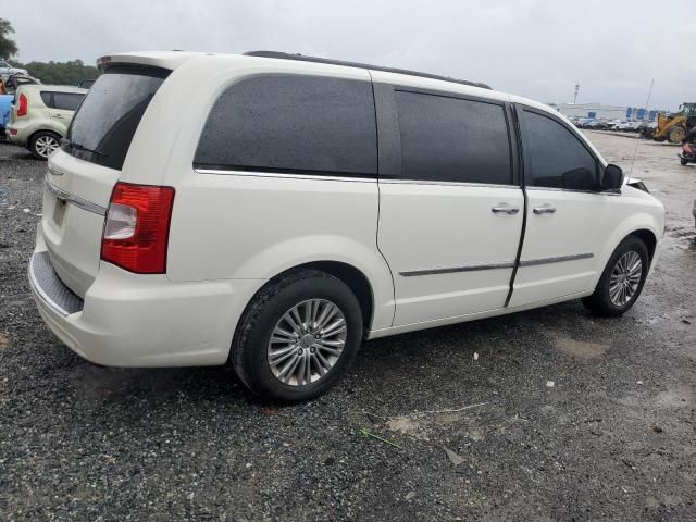 2013 Chrysler Town & Country Touring L