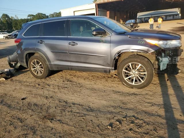 2018 Toyota Highlander SE