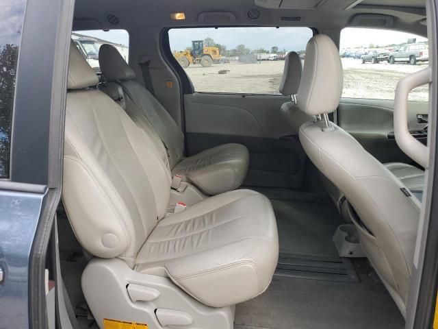 2013 Toyota Sienna XLE