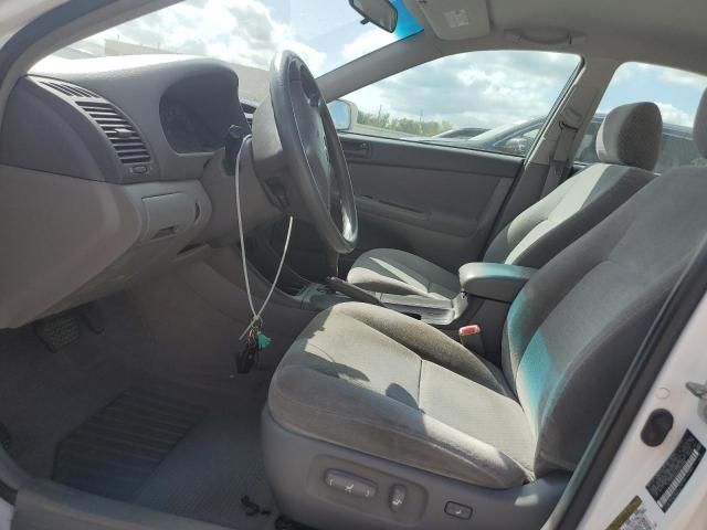 2004 Toyota Camry LE