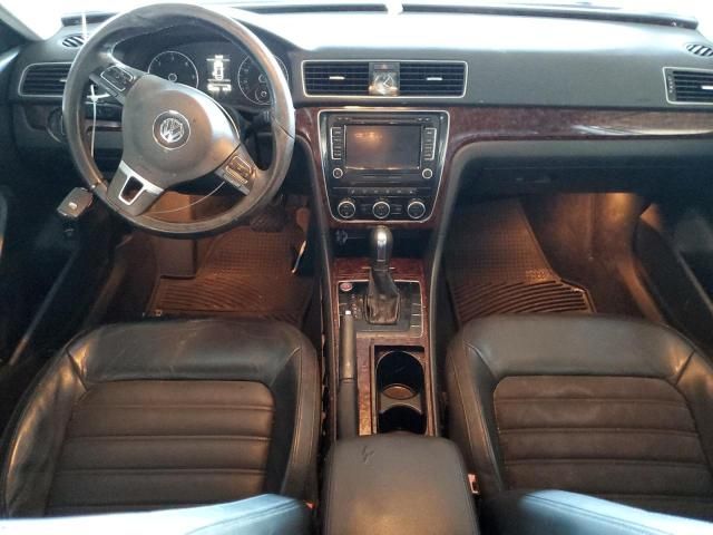 2012 Volkswagen Passat SEL