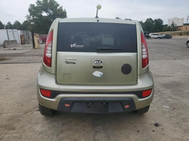 2013 KIA Soul +