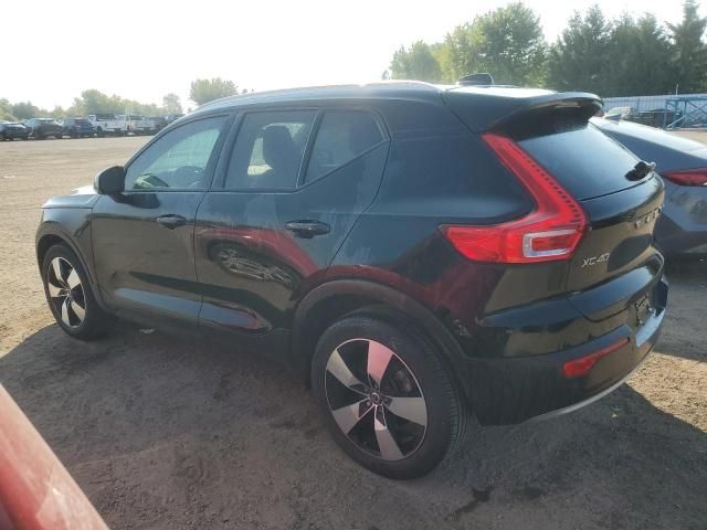 2020 Volvo XC40 T5 Momentum