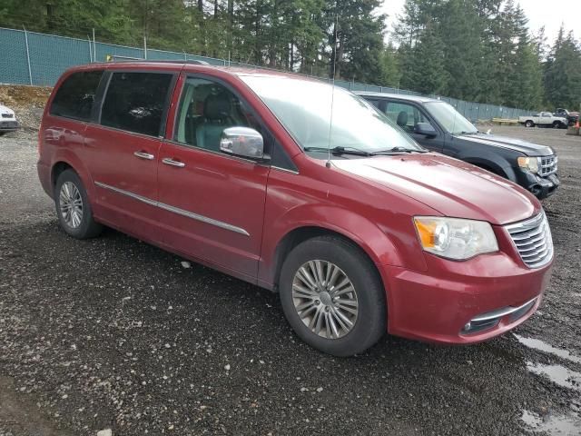 2014 Chrysler Town & Country Touring L