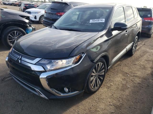 2019 Mitsubishi Outlander SE