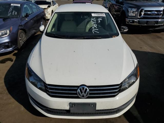 2014 Volkswagen Passat SE