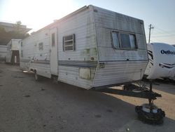 Salvage trucks for sale at Elgin, IL auction: 2001 Innsbruck Trailer