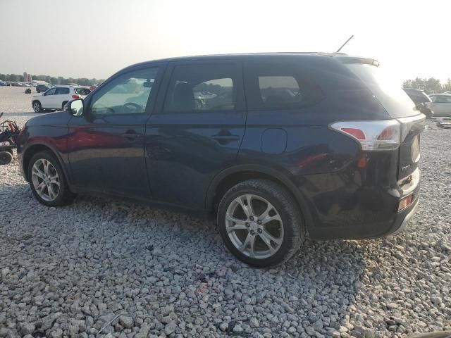 2015 Mitsubishi Outlander SE