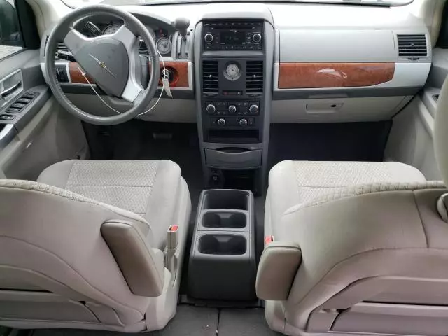 2008 Chrysler Town & Country Touring