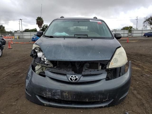 2009 Toyota Sienna CE