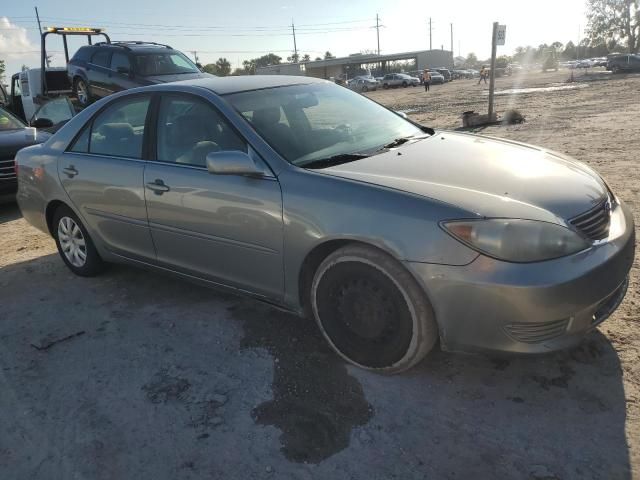 2005 Toyota Camry LE