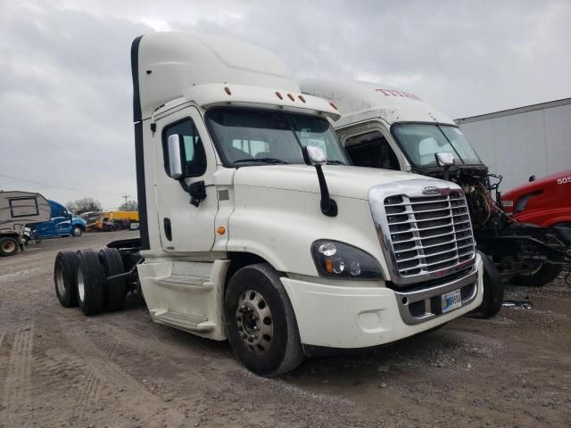 2018 Freightliner Cascadia 125