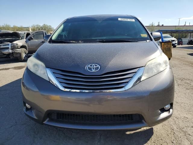 2017 Toyota Sienna XLE