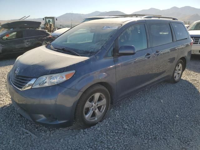 2017 Toyota Sienna LE