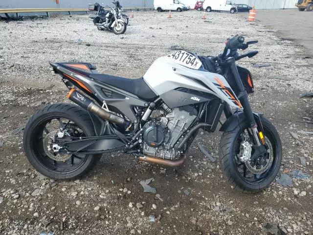 2023 KTM 790 Duke