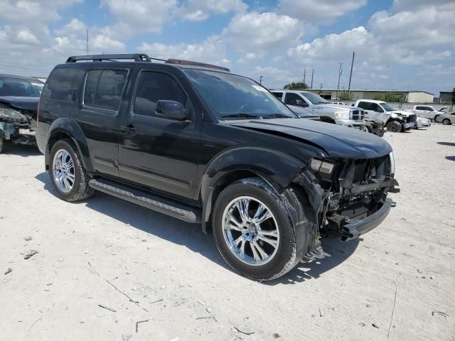 2005 Nissan Pathfinder LE