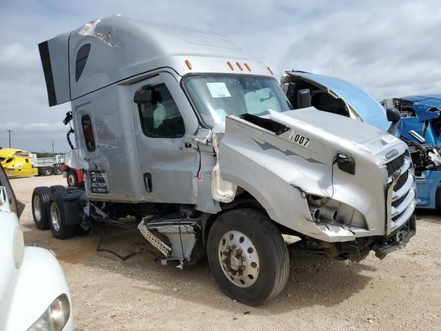 2021 Freightliner Cascadia 126