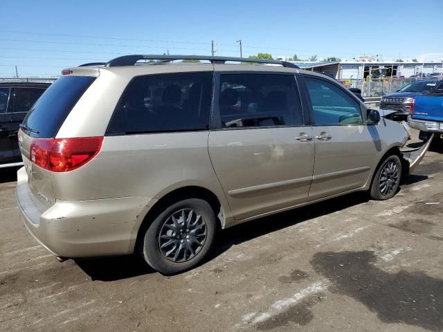 2009 Toyota Sienna CE