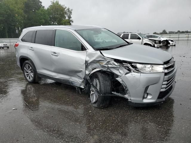 2019 Toyota Highlander SE