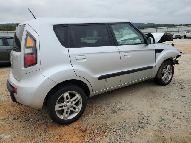 2010 KIA Soul +