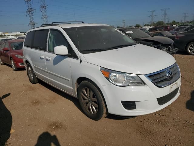 2014 Volkswagen Routan SE