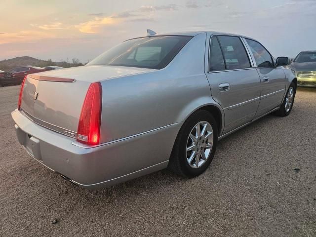 2011 Cadillac DTS Luxury Collection