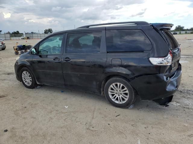 2012 Toyota Sienna XLE