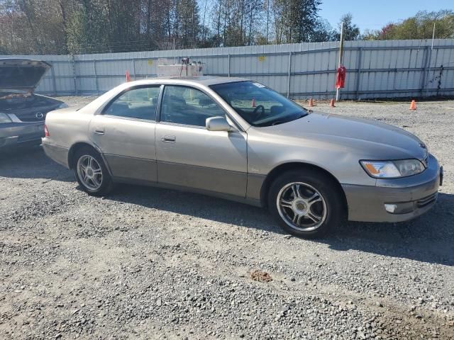 2000 Lexus ES 300