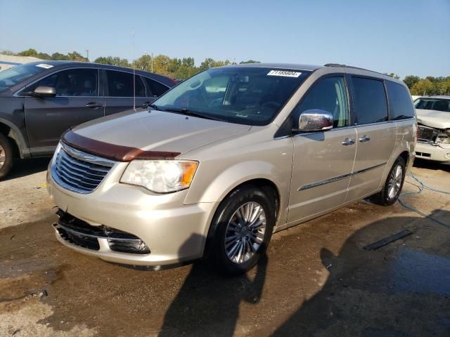 2013 Chrysler Town & Country Touring L