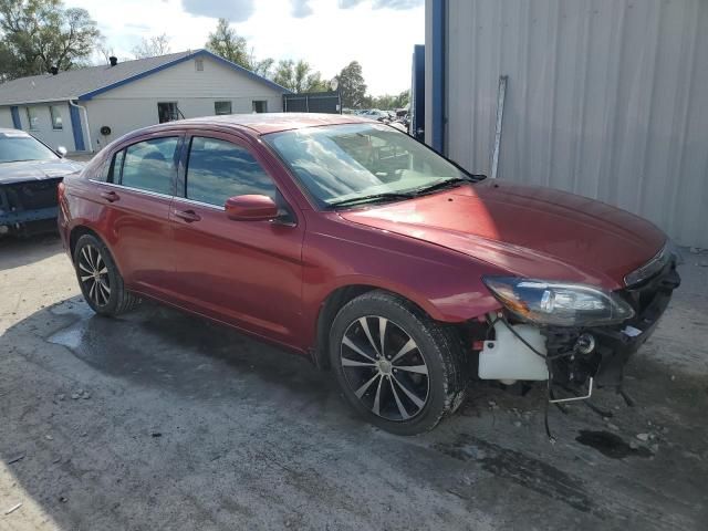 2013 Chrysler 200 Touring