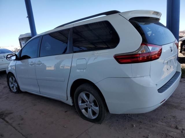 2016 Toyota Sienna LE