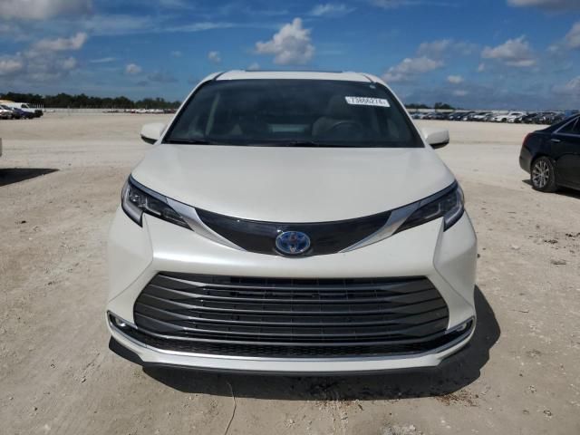 2021 Toyota Sienna Limited