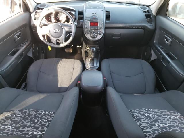 2010 KIA Soul +