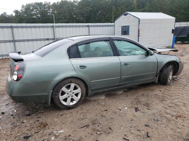 2004 Nissan Altima Base