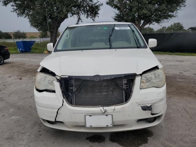 2009 Chrysler Town & Country Touring