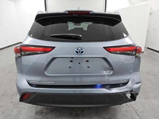 2022 Toyota Highlander Hybrid XLE