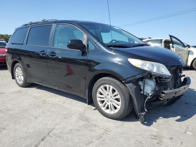 2011 Toyota Sienna XLE