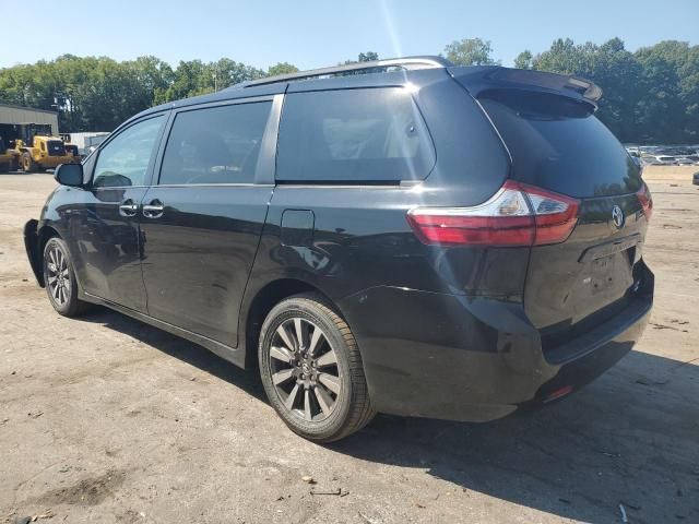 2018 Toyota Sienna XLE