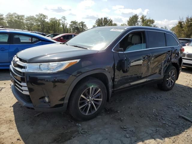 2017 Toyota Highlander SE