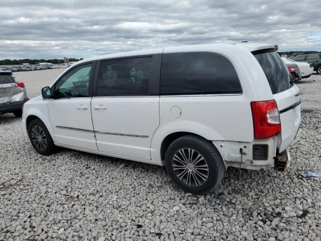 2014 Chrysler Town & Country S