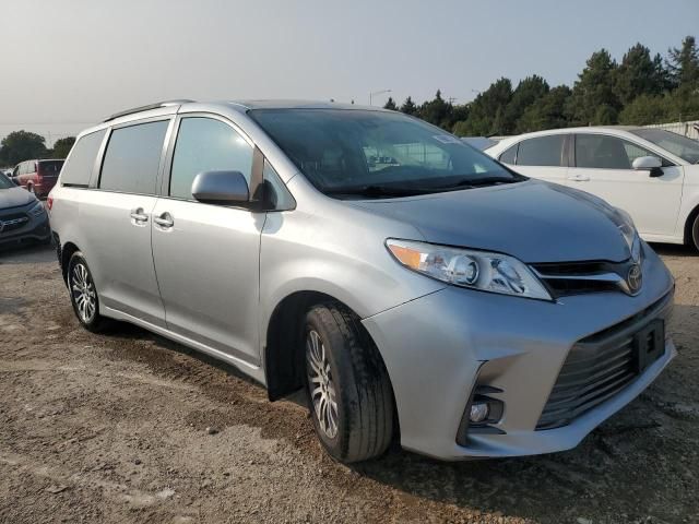 2019 Toyota Sienna XLE